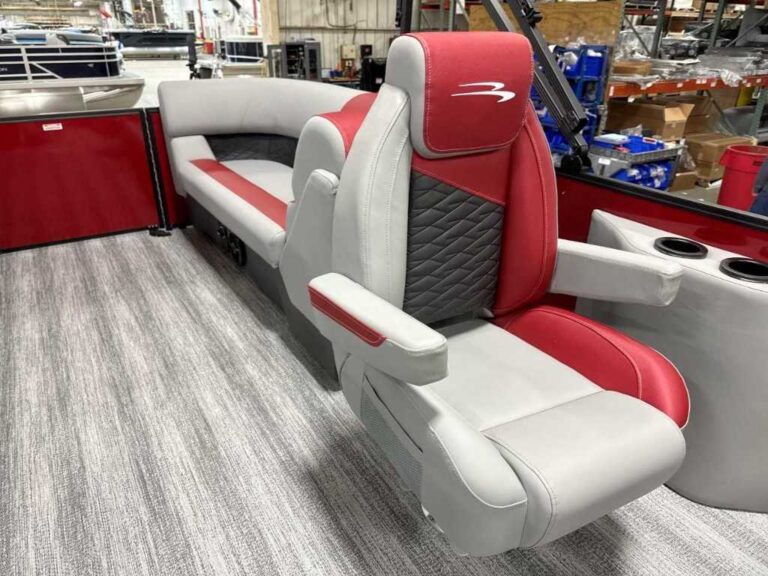 2026 Bennington 22SSR - SPS - Premium - Blackout US-ETWS9540K526 [photo 17]